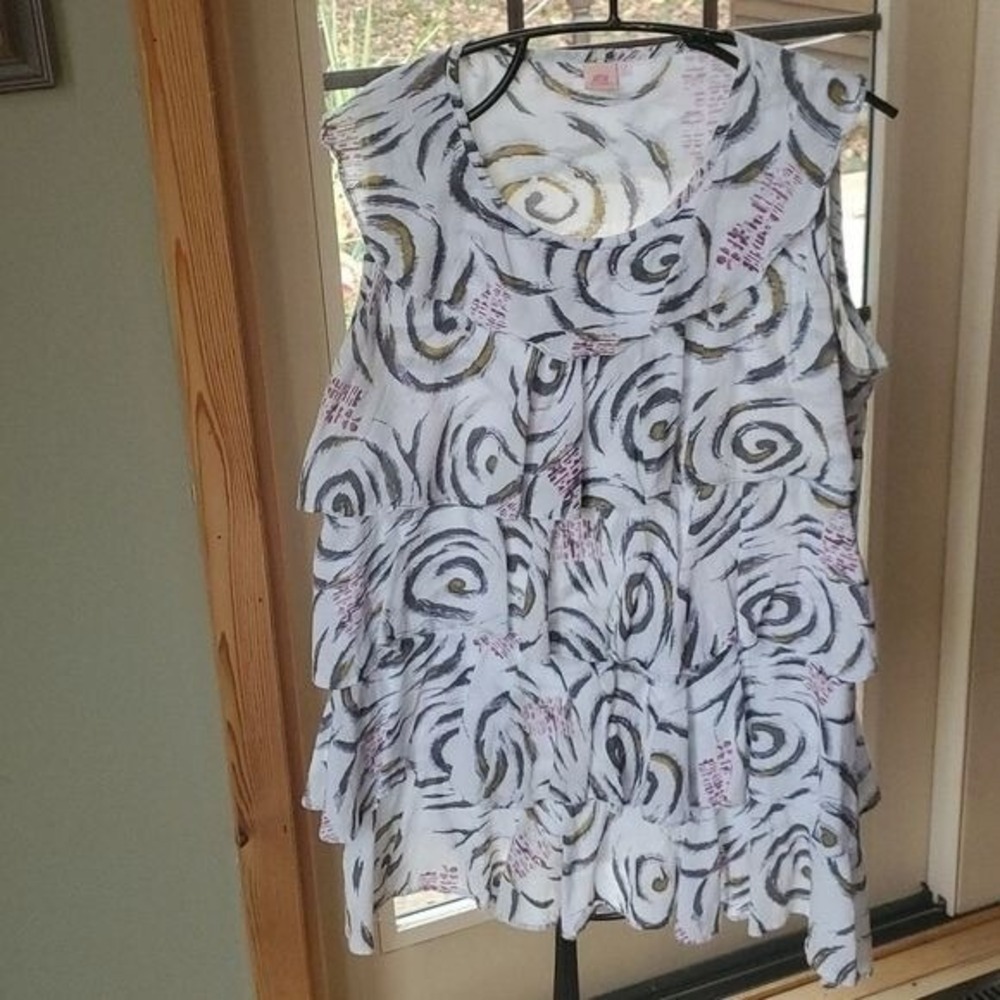 Dollskill Cupcakes M Tiered Ruffle Sleeveless Blouse Abstract Swirl Print White